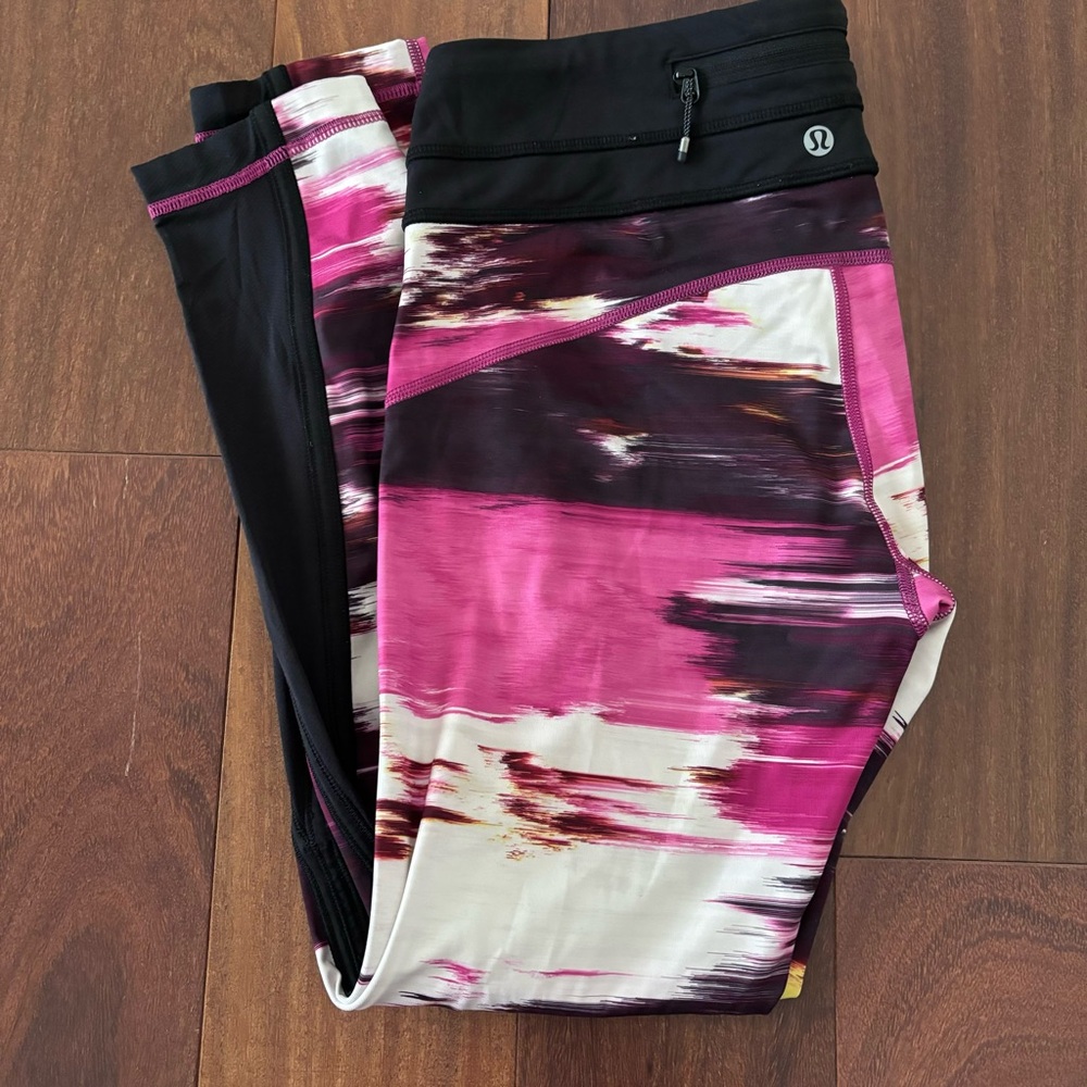 Lululemon Pink Abstract Leggings with Zipper Pocket Size 6